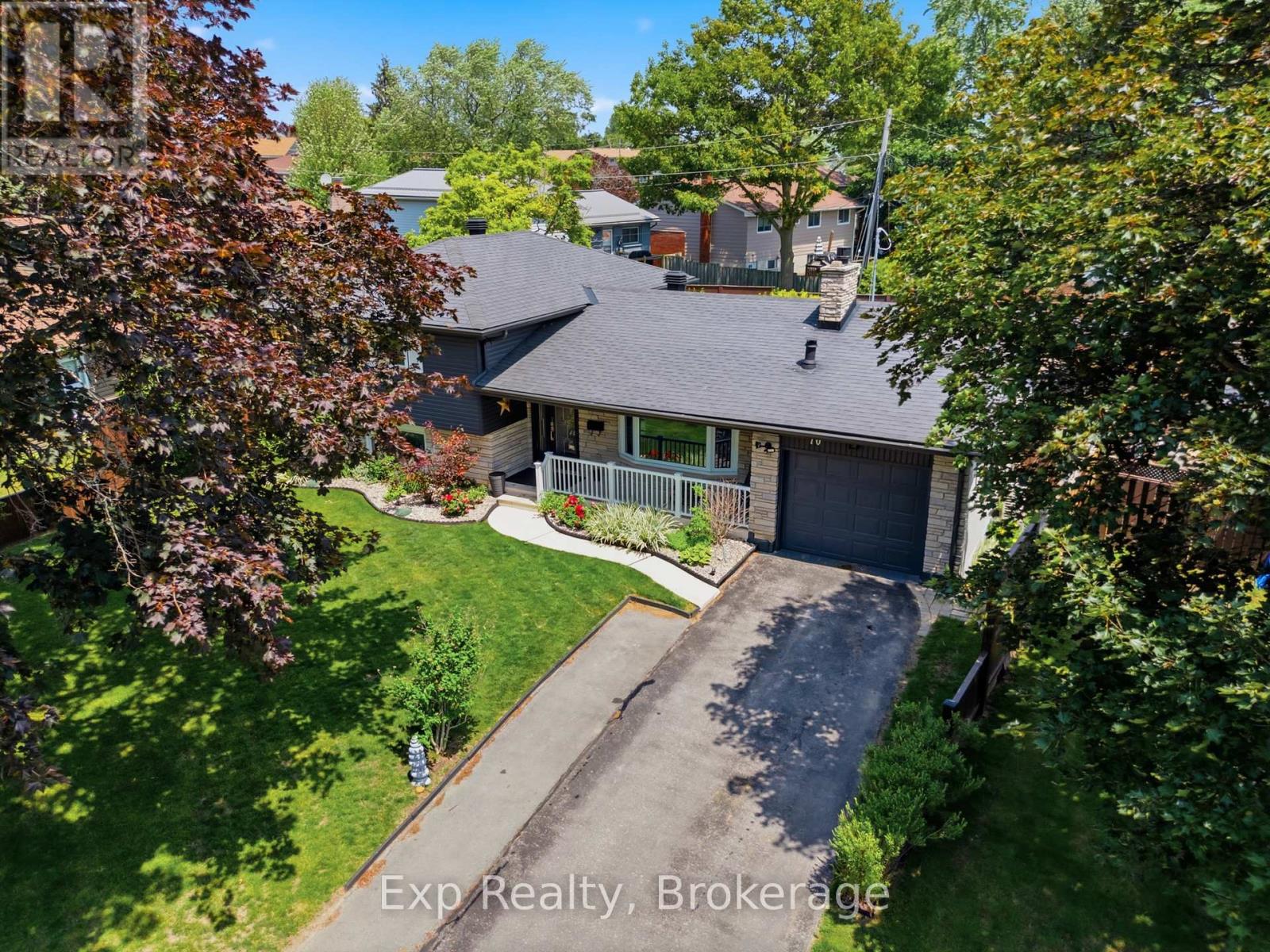 Residential in Quinte West (Trenton Ward) 4