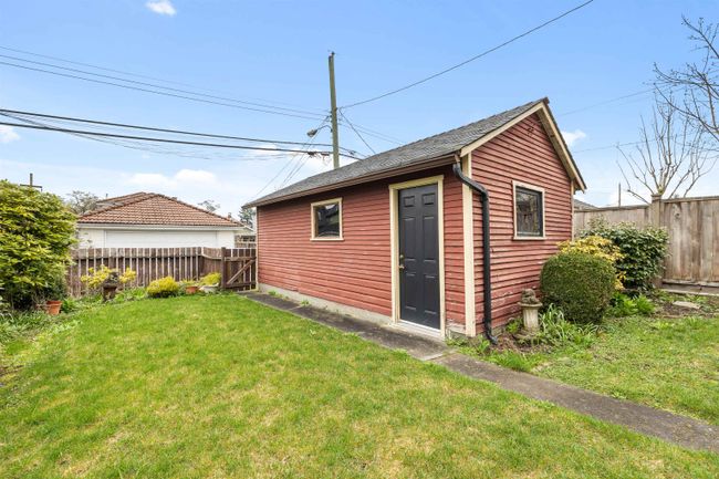 1287 E 28 Th Avenue, House other with 6 bedrooms, 1 bathrooms and 1 parking in Vancouver BC | Image 32