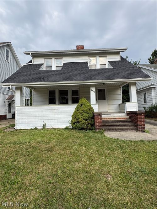 4904 E 109th St, Garfield Heights, OH, 44125-2231 | Card Image