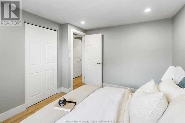 1361 Isabelle Pl, Home with 5 bedrooms, 2 bathrooms and null parking in Windsor ON | Image 28