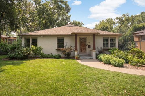 4545 Douglas Ave, Golden Valley, MN, 55416-3526 | Card Image