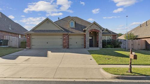 11802 E 105th Pl N, Owasso, OK, 74055-6981 | Card Image