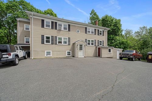 160 East St, Foxboro, MA, 02035-2251 | Card Image