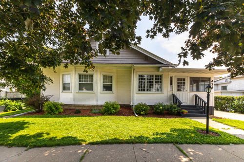 421 N Jefferson St, Lancaster, WI, 53813-1002 | Card Image