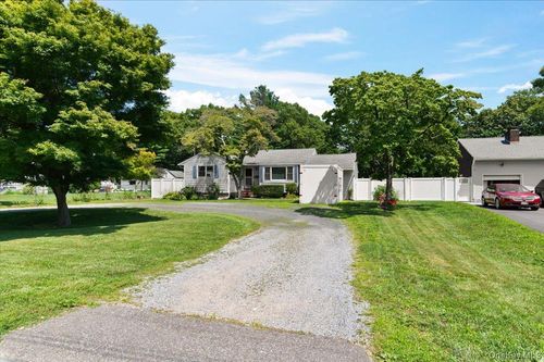 101 Lake Ave, Saint James, NY, 11780-2930 | Card Image