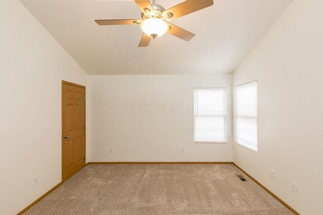 5975 Pennington Creek Dr, Condo with 3 bedrooms, 3 bathrooms and null parking in Dublin OH | Image 27