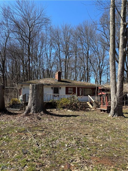 859 N Jewell Rd, Newton Falls, OH, 44444-9516 | Card Image