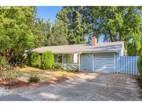 4967 Se Logus Rd, Milwaukie, OR, 97222-5155 | Card Image