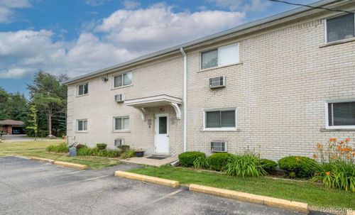 4113 Telegraph Rd, Bloomfield Hills, MI, 48302-2075 | Card Image