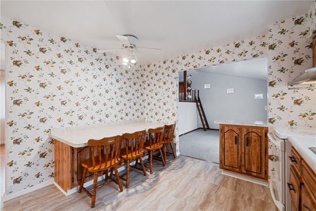 Kitchen with breakfast bar | Image 17