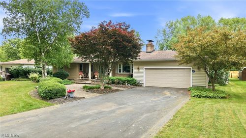6511 Park Rd, Leavittsburg, OH, 44430-9747 | Card Image