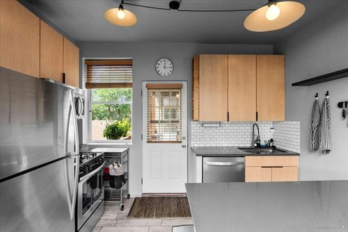 3e-4862 N Ashland Ave, Chicago, IL, 60640-3445 | Card Image