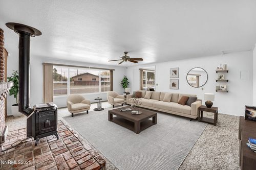 307 S California St, Yerington, NV, 89447-2644 | Card Image