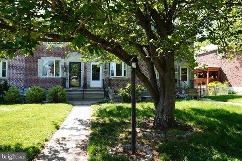 1136 Brookwood Ln, GLENOLDEN, PA, 19036-1511 | Card Image