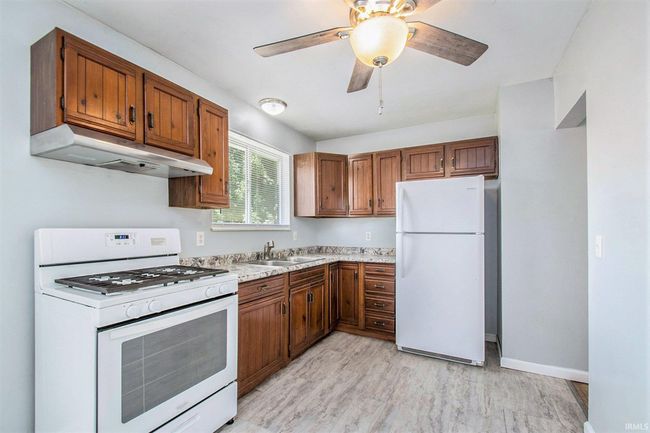 2404 Hummel Dr, House other with 3 bedrooms, 2 bathrooms and null parking in Mishawaka IN | Image 8