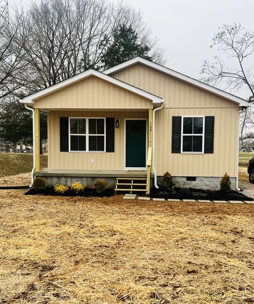 102 Sharpe St, McMinnville, TN, 37110-1630 | Card Image