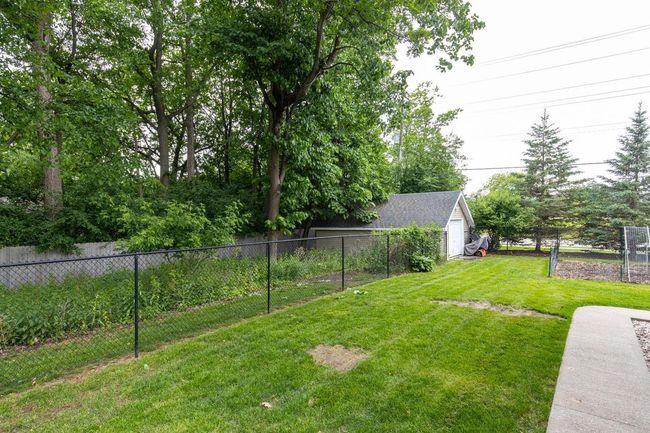 11 Meadowbrook Court, House other with 5 bedrooms, 5 bathrooms and null parking in GRAND CHUTE WI | Image 55