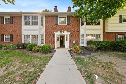 206b-2876 Pease Drive, Rocky River, OH, 44116 | Card Image