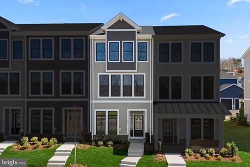 8677 Anderson Ave, MARSHALL, VA, 20115-3767 | Card Image