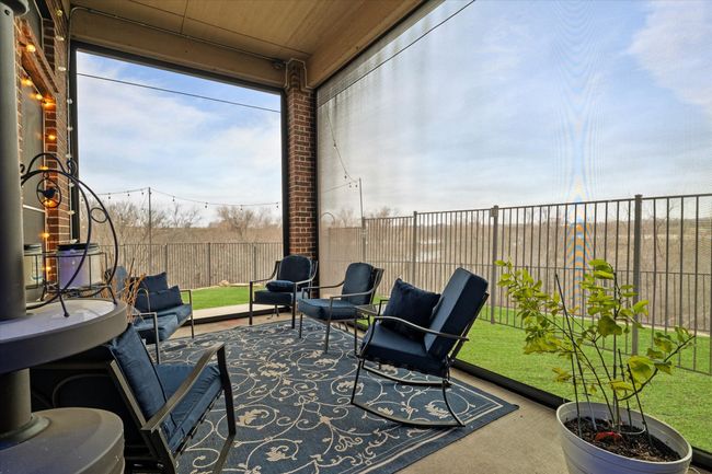 View of sunroom / solarium | Image 36