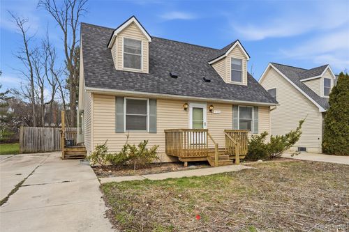 3136 Cherry Tree Ln, Ann Arbor, MI, 48108-2004 | Card Image