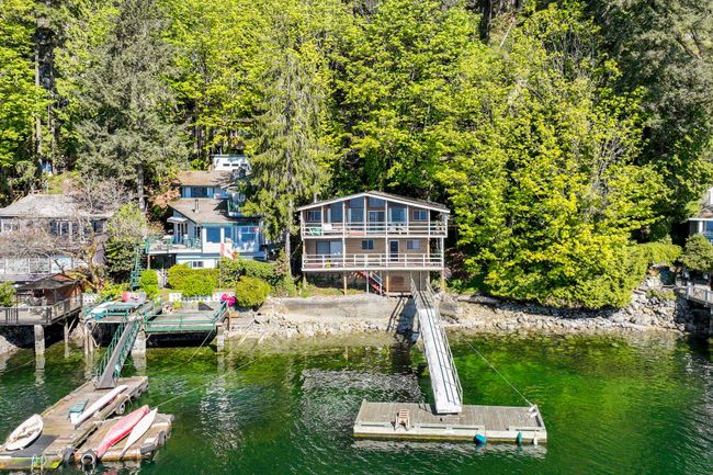 5672 Indian River Drive, House other with 5 bedrooms, 2 bathrooms and 2 parking in North Vancouver BC | Image 1
