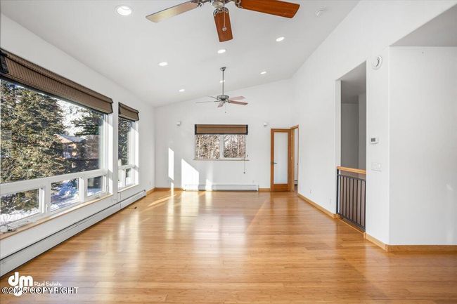 19 Living Room | Image 20