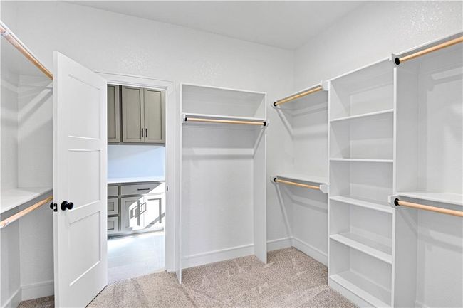 22023 W 94 Th St, House other with 4 bedrooms, 3 bathrooms and null parking in Lenexa KS | Image 22