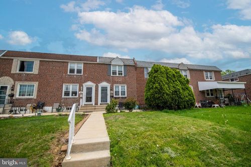 807 Oakwood Dr, GLENOLDEN, PA, 19036-1613 | Card Image
