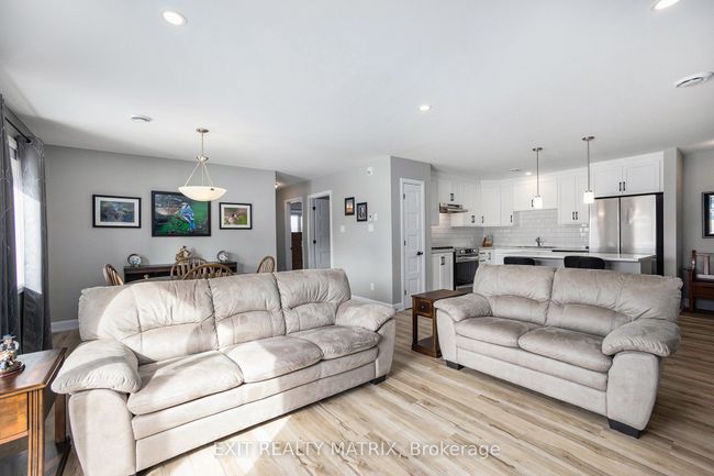 103 - 271 Belfort St, Condo with 2 bedrooms, 1 bathrooms and 1 parking in Embrun ON | Image 9