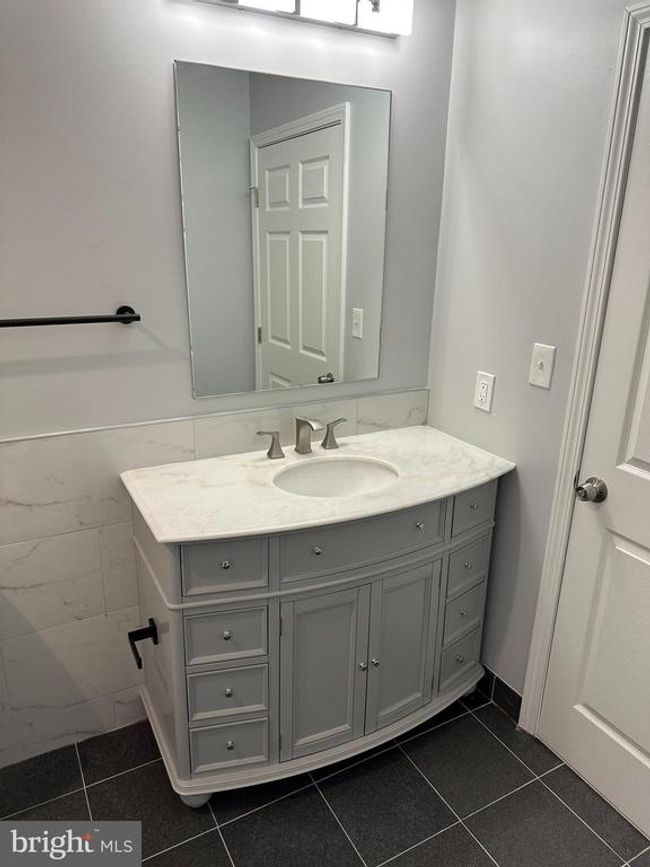 400 - 9414 Battle St, Condo with 2 bedrooms, 2 bathrooms and null parking in Manassas VA | Image 11