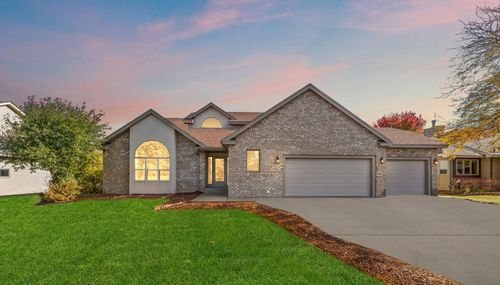 13717 W Preserve Blvd, Burnsville, MN, 55337-7731 | Card Image