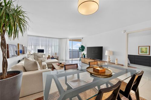 a1606-1865 Brickell Ave, Miami, FL, 33129-1621 | Card Image
