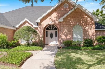 3413 Spyglass Hill Drive, House other with 4 bedrooms, 2 bathrooms and 2 parking in Harlingen TX | Image 2