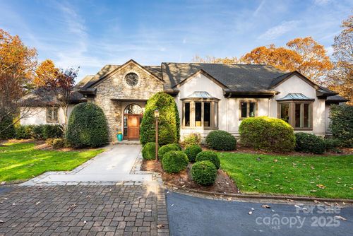 106 Woodglen Ct, Flat Rock, NC, 28731-8518 | Card Image