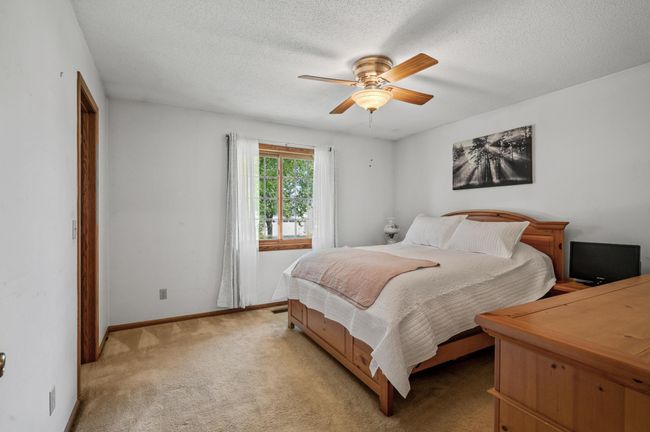 1054 Briar Creek Rd, House other with 3 bedrooms, 2 bathrooms and null parking in Eagan MN | Image 17