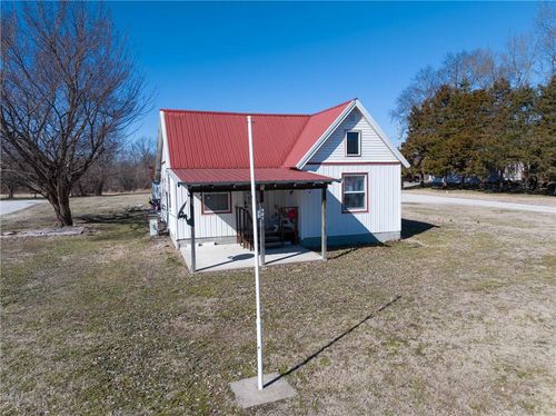 401 S 8th St, Deepwater, MO, 64740-9178 | Card Image