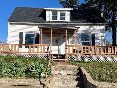 18 S Benton St, Cape Girardeau, MO, 63703-6146 | Card Image