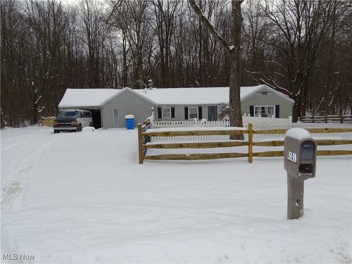 9101 Ranch Dr, Chesterland, OH, 44026-3141 | Card Image