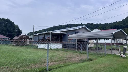 115 E Pollock St, Paden City, WV, 26159-1325 | Card Image