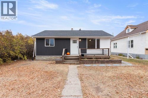 5301 47 St, Lloydminster, AB, T9V0G5 | Card Image