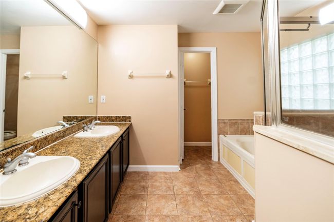 262 Kensington Way, House other with 3 bedrooms, 2 bathrooms and null parking in Royal Palm Beach FL | Image 27