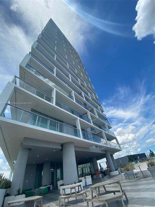 2104-2000 Metropica Way, Sunrise, FL, 33323-3226 | Card Image