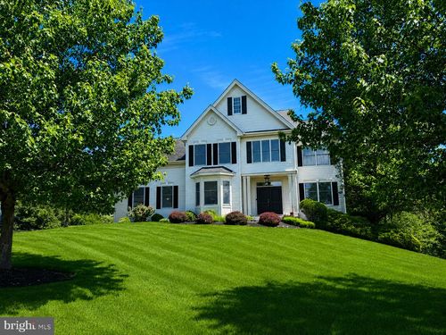 18 Steeple View Ct, Lambertville, NJ, 08530-3525 | Card Image