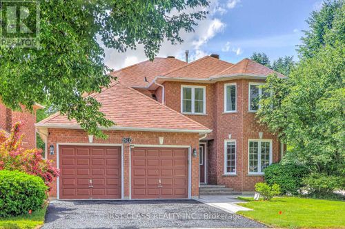 2511 Linwood St, Pickering, ON, L1X2S4 | Card Image