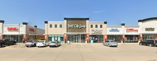 g-2300 Edgewood Rd Sw, Cedar Rapids, IA, 52404-3209 | Card Image