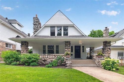 3304 Coleman Rd, Kansas City, MO, 64111-3621 | Card Image