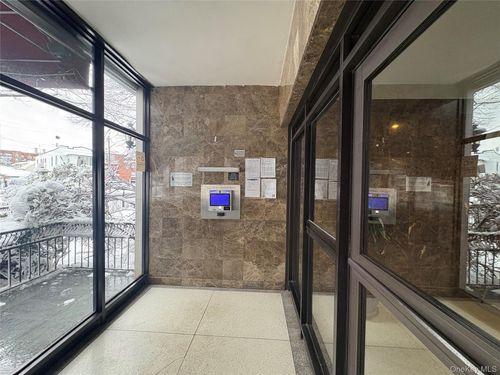 4b-131-11 Kew Gardens Rd, Richmond Hill, NY, 11418 | Card Image