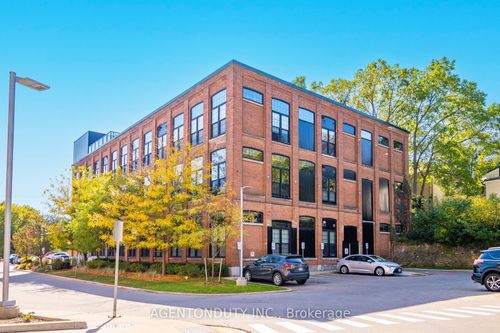 101-24 Cedar St, Cambridge, ON, N1S0B2 | Card Image