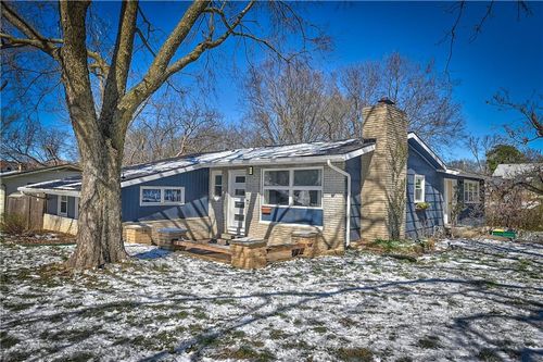 954 Sutton Ct, Kansas City, KS, 66103-2556 | Card Image